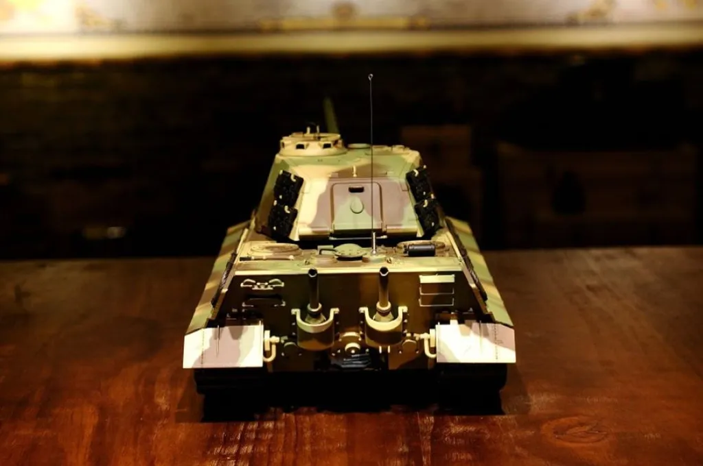 Tank RC Heng Long Königstiger 1:16 Tourelle Henschel Transmission Métal