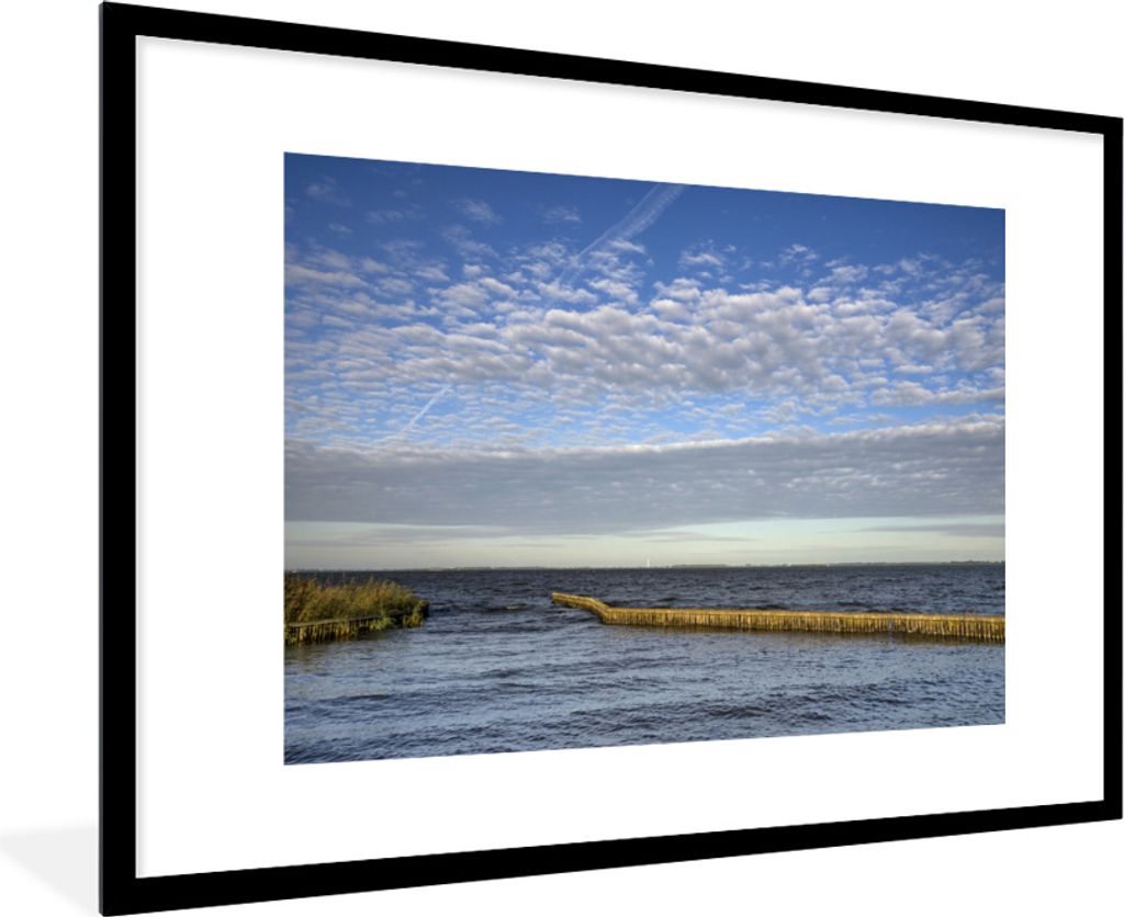 MuchoWow MuchoWow Gerahmtes Poster Friesland - Luft - See 90x60 cm - Poster mit zchwarzem Bilderrahmen - Wanddekoration - Fotos