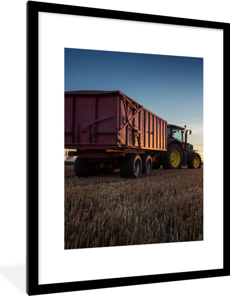 MuchoWow Gerahmtes Poster Traktor - Grün - Sonnenuntergang - Horizont - Grün - Landleben 60x80 cm - Poster mit Schwarzem Bilderrahmen Wandposte...