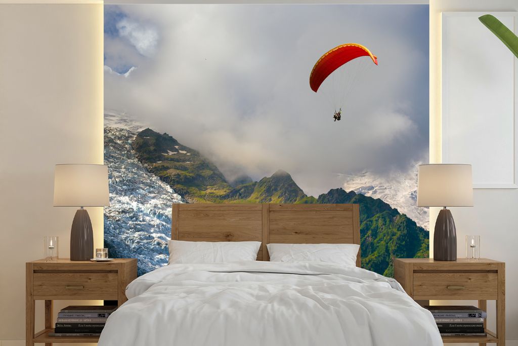MuchoWow Fototapete für Wohnzimmer oder Schlafzimmer Wandtapete Vinyl Motivtapete Alpen - Gleitschirmfliegen - Schnee - 300x300 cm - Wanddekoration