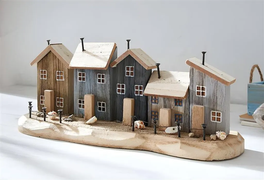 Objet de décoration maritime en bois avec petites maisons de plage d'été
