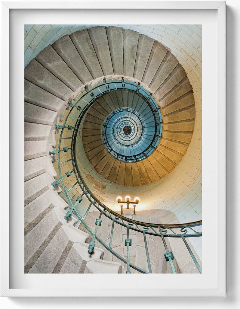 Gewundene Treppe– Wandbild mit Rahmen – Gerahmtes Bild – Wanddekoration – 60x80 cm – Weiß Rahmen