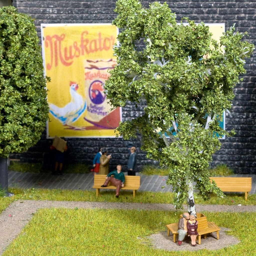 NOCH Bänke, realistisches Modellbau Zubehör, für H0, inklusive 4 Holz-Bänke und 1 Rundbank ideal für DIY Projekte