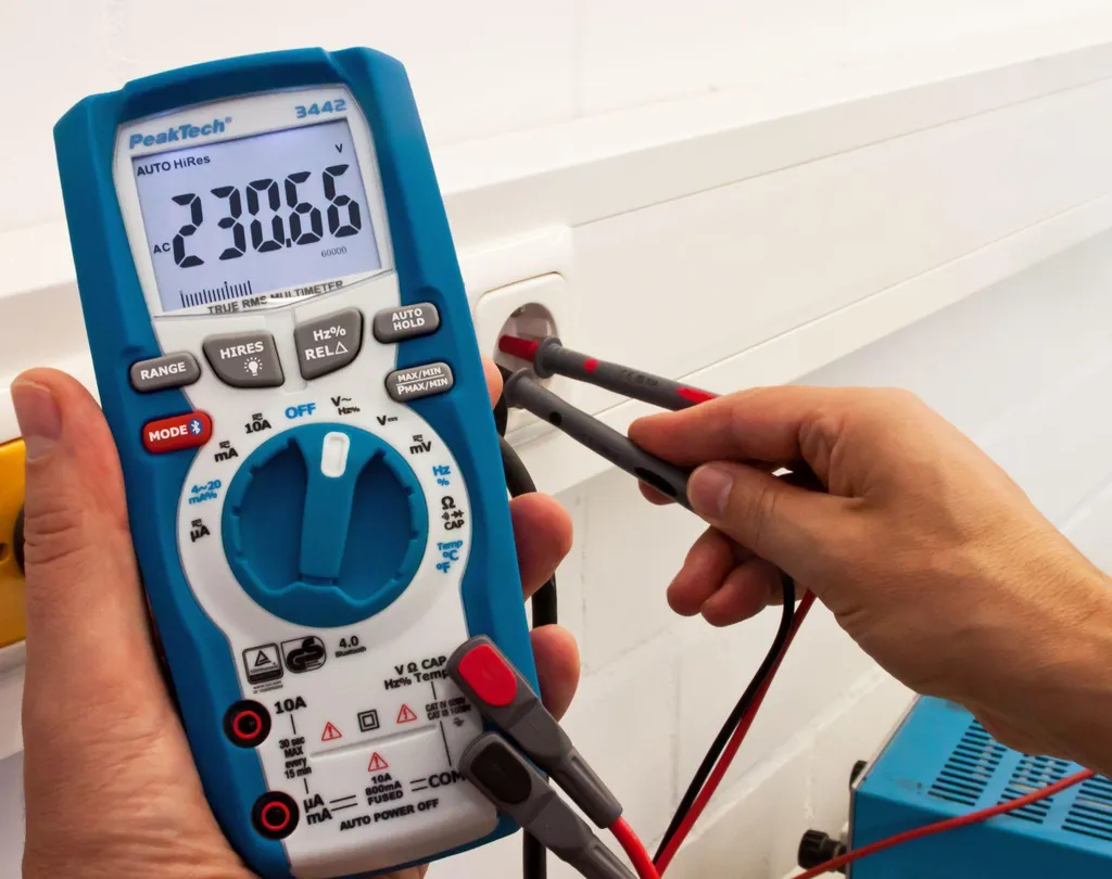 Multimètre numérique professionnel Bluetooth PeakTech P 3442 TrueRMS AC DC - 8