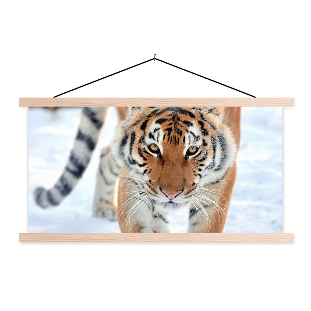 MuchoWow Textilposter Tiger - Schnee - Tiere 120x60 cm mit holzfarbenen Rahmen - Klemmleiste
