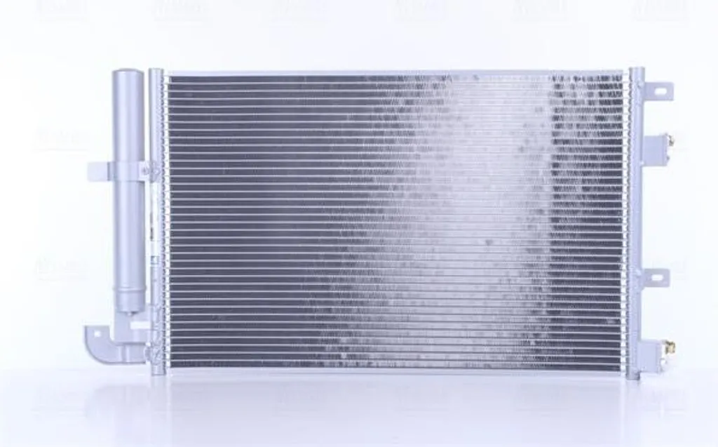 Stop aux fuites de clim : Condenseur NISSENS 940346 pour Jaguar XF