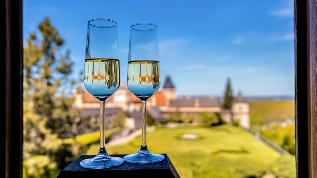 Jochen Schweizer Frühstück im Schloss Rosenburg für 2; Erlebnis verschenken oder selbst erleben; Gutschein gültig für 2 Personen