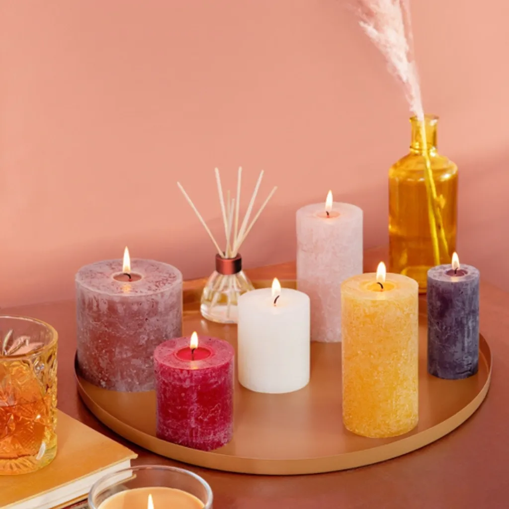 Brandsseller Candele decorative per la casa, con glitter, rustico, set da 4 pezzi, altezza 7,5 cm, diametro 7 cm, candele da tavolo, candele di Natale, durata circa 25 ore, tortora