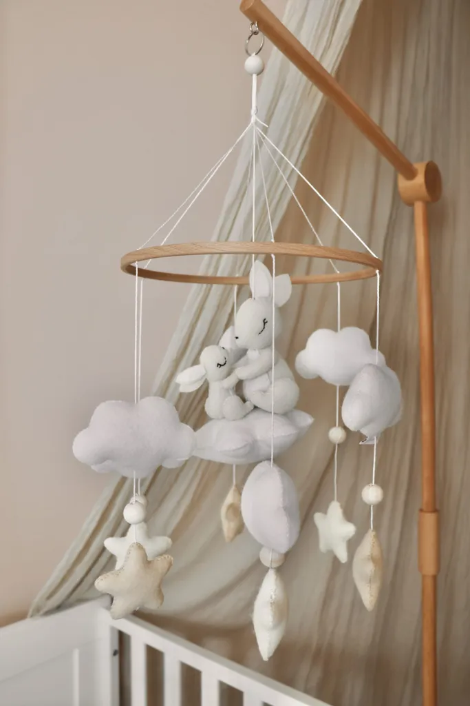 Mobile musical lapin pour lit à barreaux et décoration de chambre