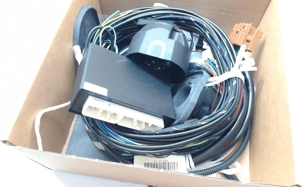 Kit électrique attelage Westfalia 300078300113 avec prise à 13 broches