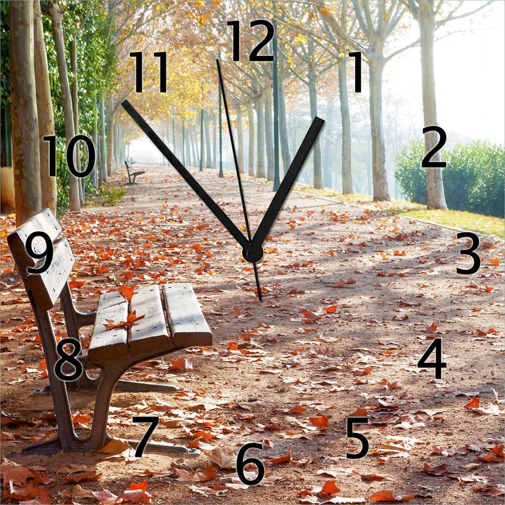 Wallario Design Wanduhr Einsame Parkbank an einer Allee - Herbststimmung aus Echtglas, Größe 30 x 30 cm