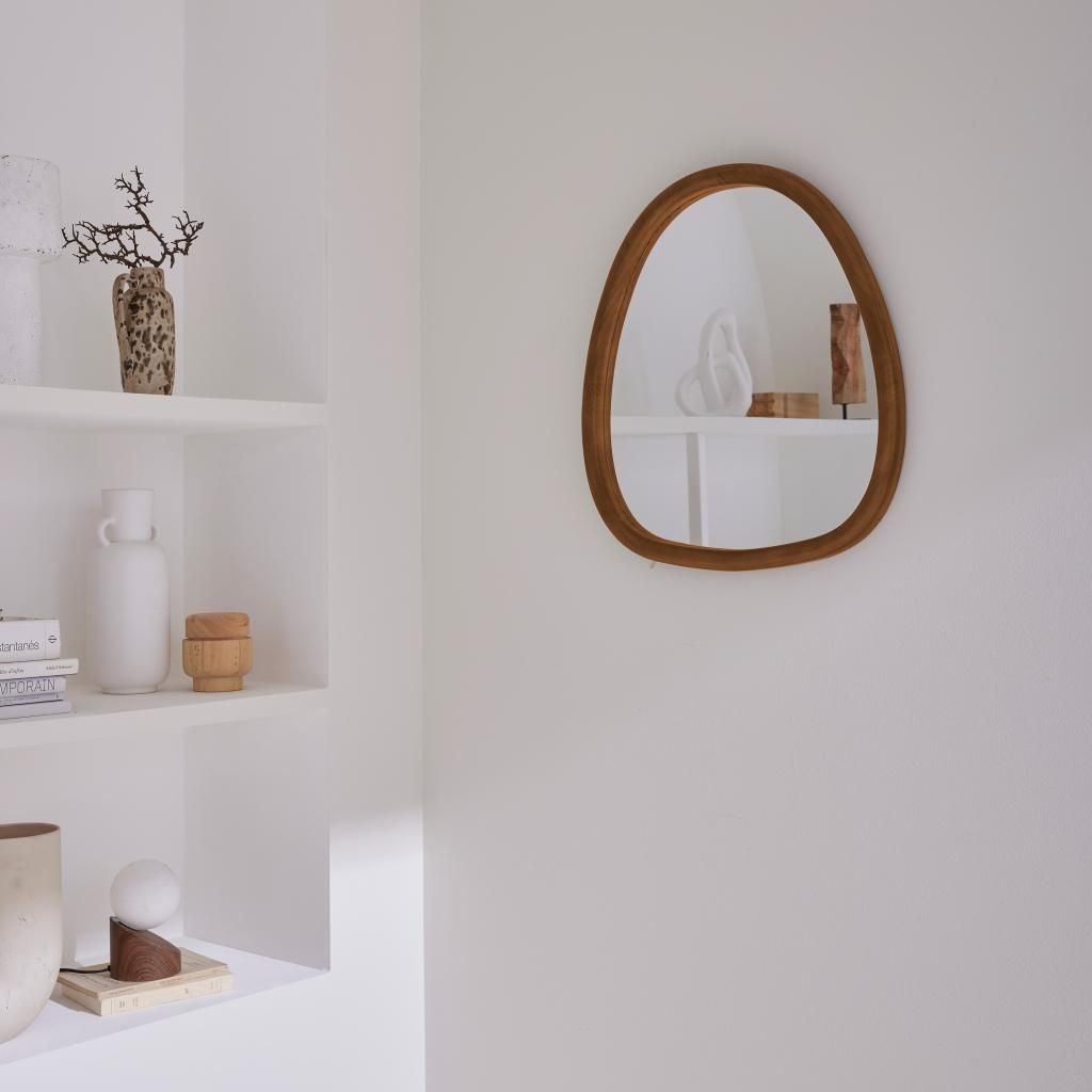 sweeek - Organischer Spiegel aus Tannenholz 55cm - Produktbild 