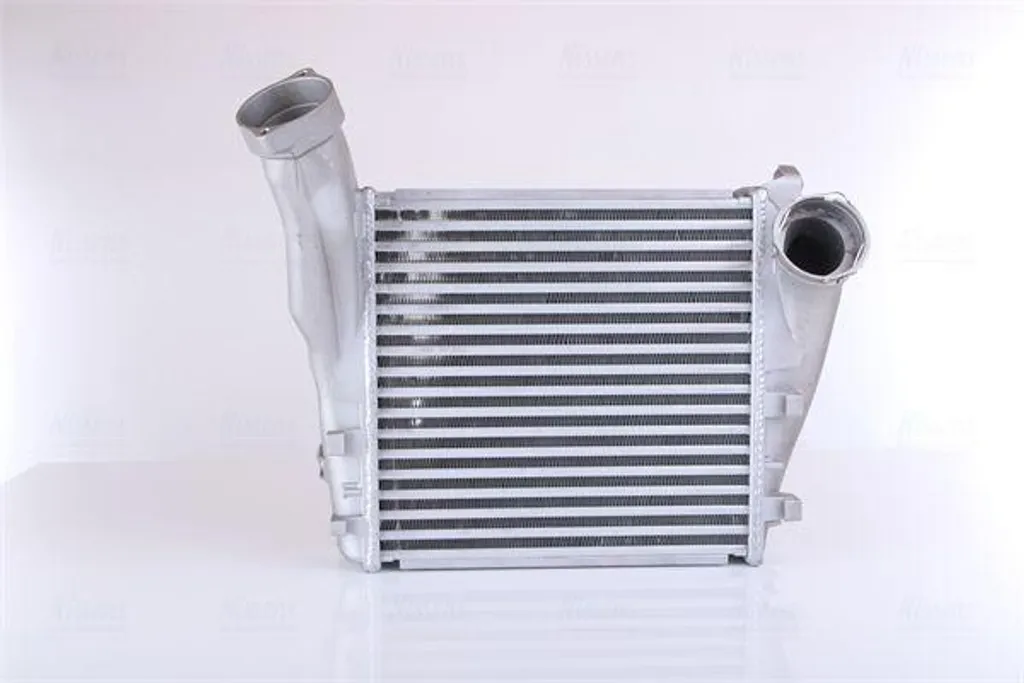 Intercooler Nissens 96178 en aluminium OE 7L5145803B pour Cayenne Turbo