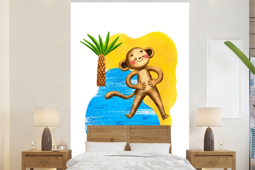 MuchoWow Fototapete für Wohnzimmer oder Schlafzimmer Wandtapete Vinyl Motivtapete Affe - Palme - Strand - 145x220 cm - Wanddekoration