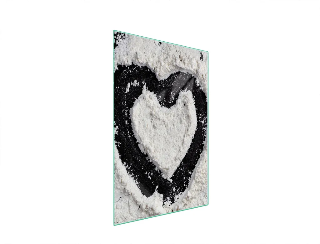 Tagliere in Vetro 35x52 Cuore: Protezione e Design per la Tua Cucina