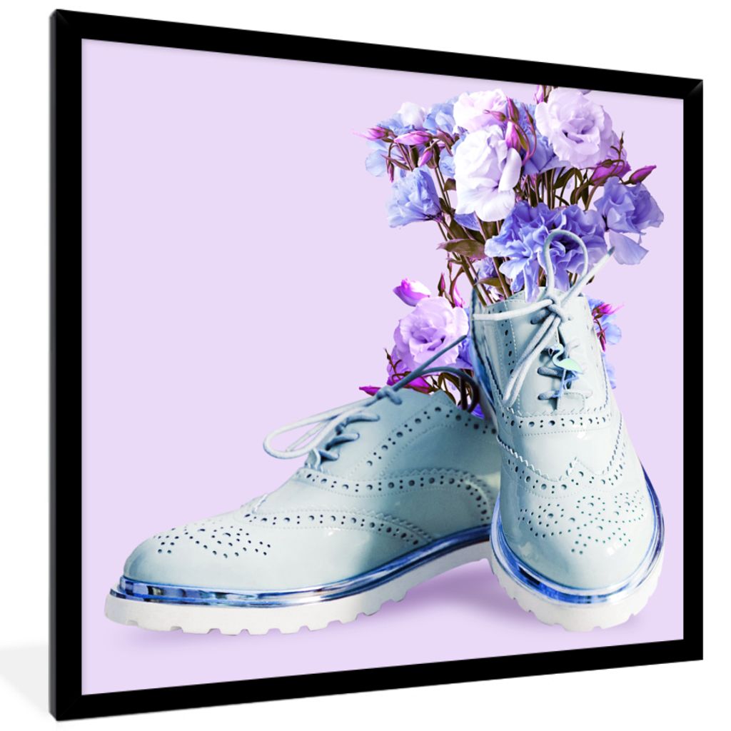 MuchoWow Gerahmtes Poster Schuhe - Blumen - Lila - Blau 40x40 cm - Poster mit Schwarzem Bilderrahmen Wandposter Rahmen Foto Bilder - Mit Rahmen -...