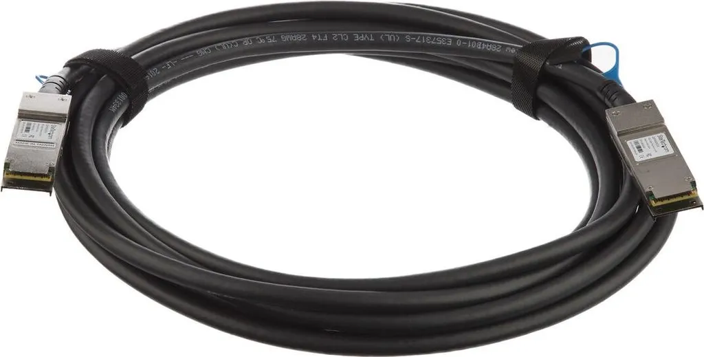Câble QSFP+ 5m anti-latence : remplacez vos optiques pour moins de frais