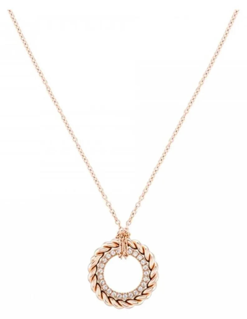 Collier Discret pour le Travail : Accessoire Chic et Professionnel