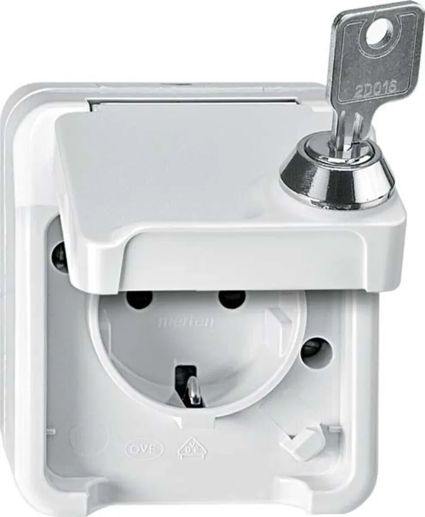 Prise SCHUKO AQUASTAR : Finissez-en avec les branchements difficiles