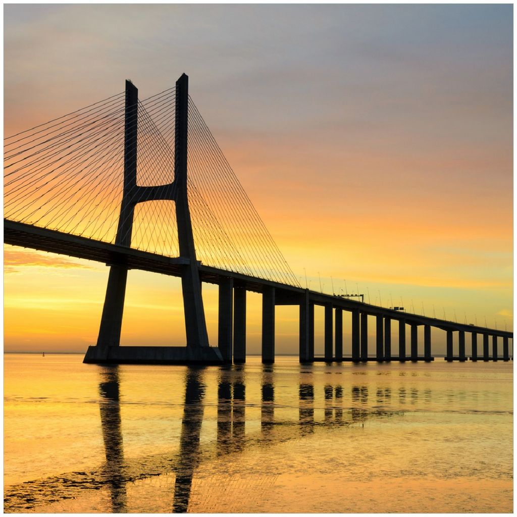 Wallario Memoboard Magnettafel aus Glas, Größe 50 x 50 cm, Motiv Vasco da Gama Brücke