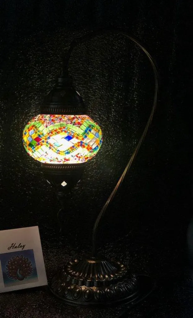 Lampe de Table Turque Mosaïque Verte Ondulée E14 - Artisanat 42 cm
