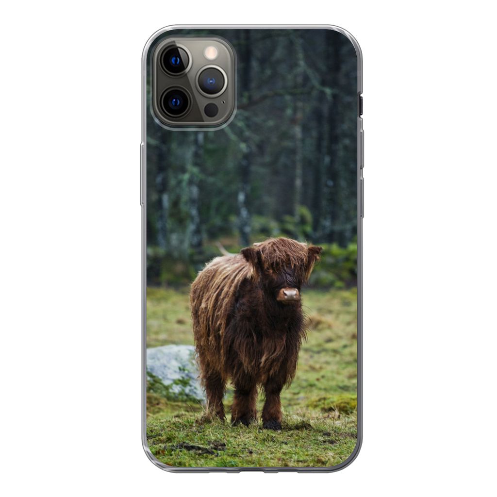 MuchoWow Handyhülle Schutzhülle Hülle für iPhone 12 Pro Max Schottischer Hochländer - Wald - Moos Silikon Softcase Handy Hülle - Hartschale