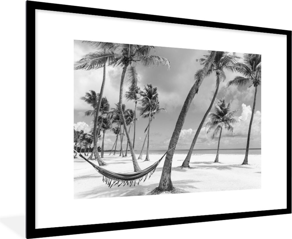 MuchoWow MuchoWow Gerahmtes Poster Abgeschnittene Hängematte am Strand in der Dominikanischen Republik 90x60 cm - Poster mit zchwarzem Bilderr...