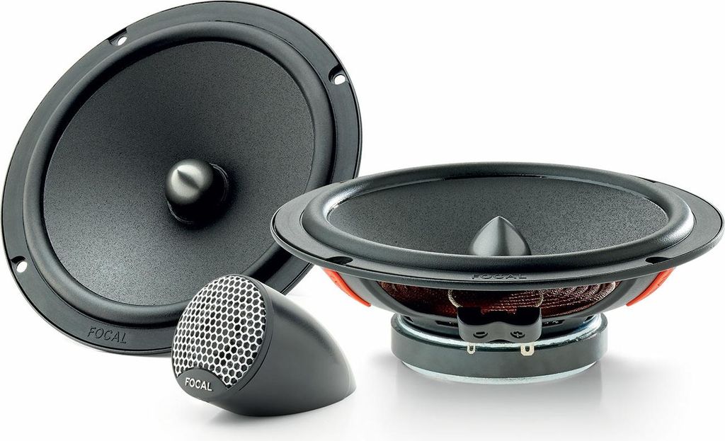 A set of car speakers, including two woofers and one tweeter, displayed on a white background.