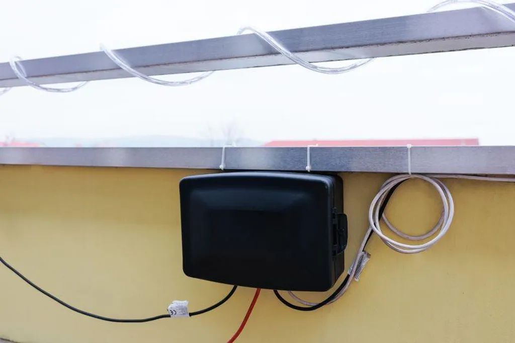 Strend Pro IP54 Protective Cover: Sicurezza per Prolunghe Elettriche - 2
