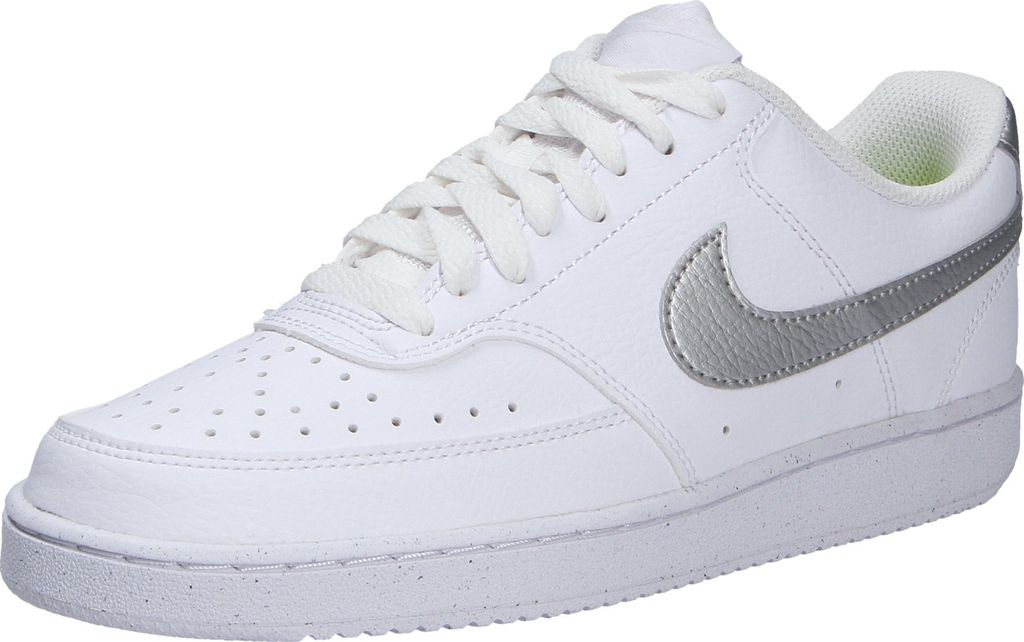 Nike Sneakers DH3158-108 in White color size 40