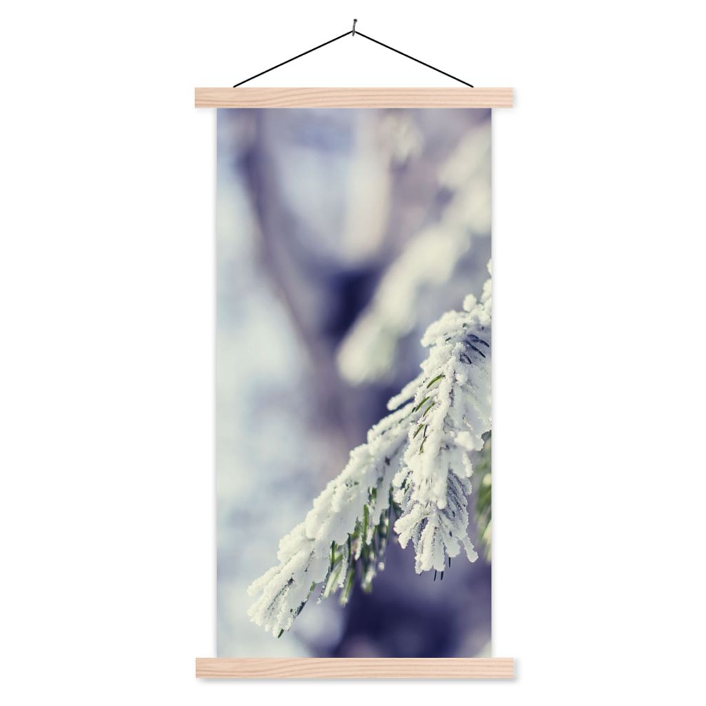 MuchoWow Textilposter Winter - Tannenbaum - Schnee - Ländlich 60x120 cm mit holzfarbenen Rahmen - Holz