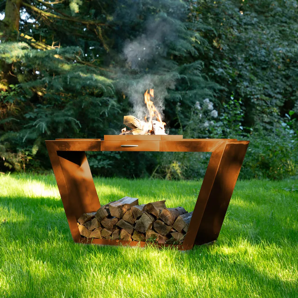 Range-bûches design PAULO résistant aux intempéries aspect rouille