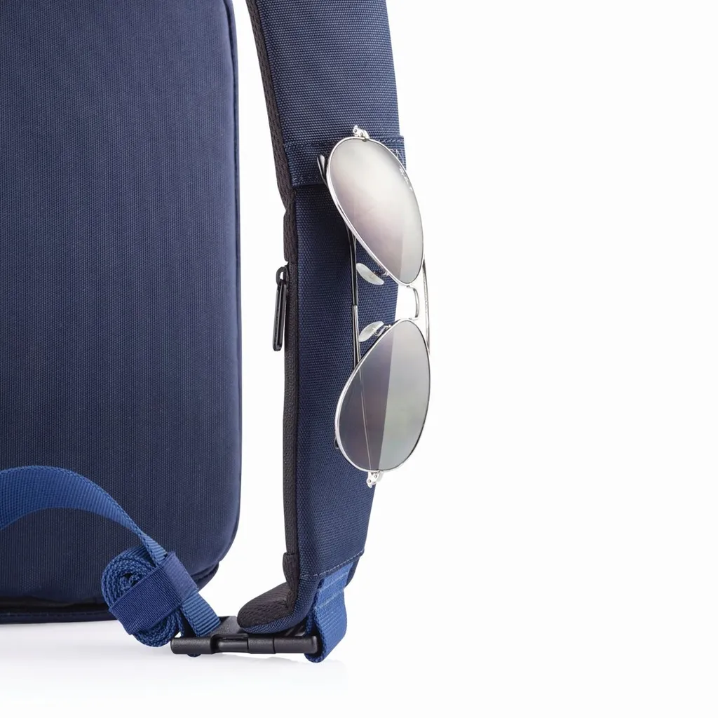 Sac Antivol Bobby Sling Bleu avec Port USB et Protection RFID Intégrée - 5