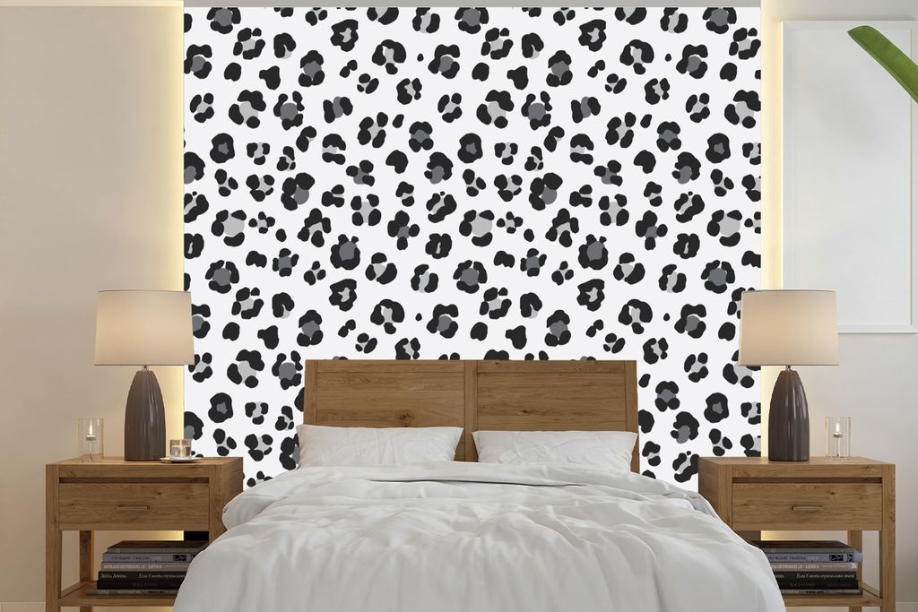 MuchoWow Fototapete für Wohnzimmer oder Schlafzimmer Wandtapete Vinyl Motivtapete Panther Druck - Grau - Flecken - 300x300 cm - Wanddekoration