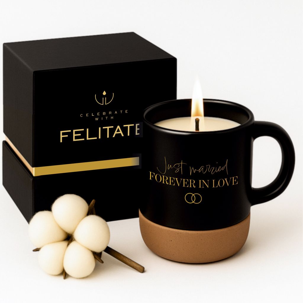FELITATE Hochzeitsgeschenk - 2in1 Duftkerze in Tasse mit Spruch - "Just married forever in love" - Geschenk für Brautpaar - Einzigartige Geschenki...