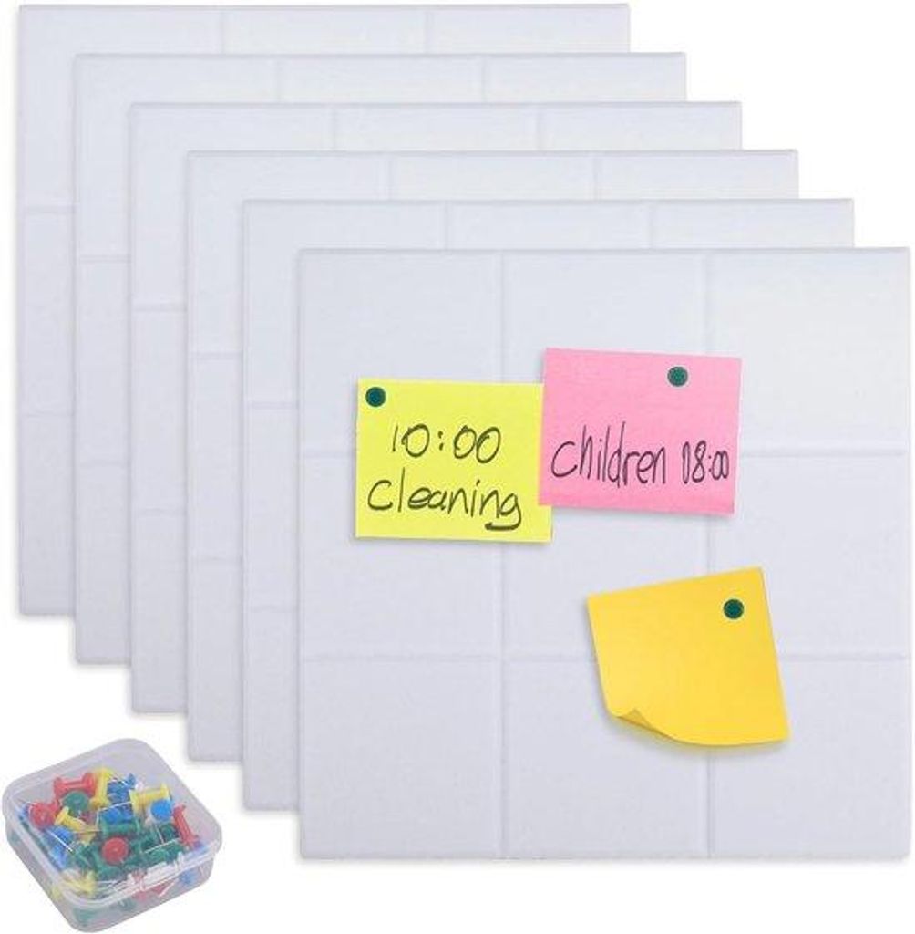Kurk prikbord set 6 stuks 30x30 cm inclusief 30 punaises voor wanddecoratie in kantoren, huizen en scholen