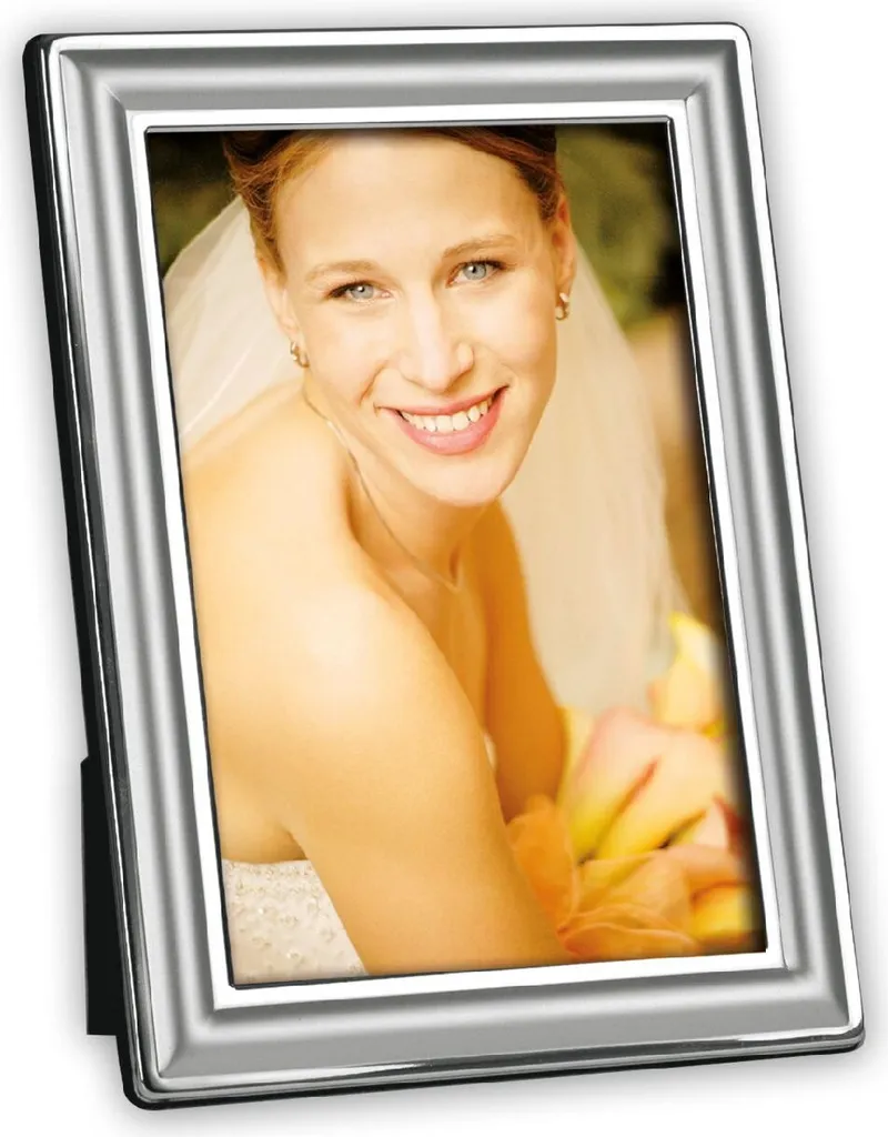 Cornice ERMA 20x25 Argento: Custode dei Tuoi Momenti Più Belli