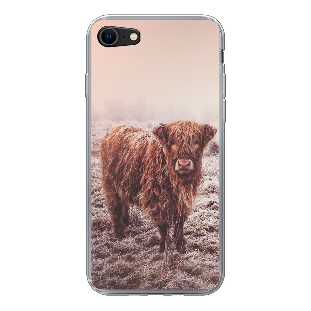 MuchoWow Handyhülle Schutzhülle Hülle für iPhone 7 Schottische Highlander - Schnee - Sonne Silikon Softcase Handy Hülle - Kartenhalter