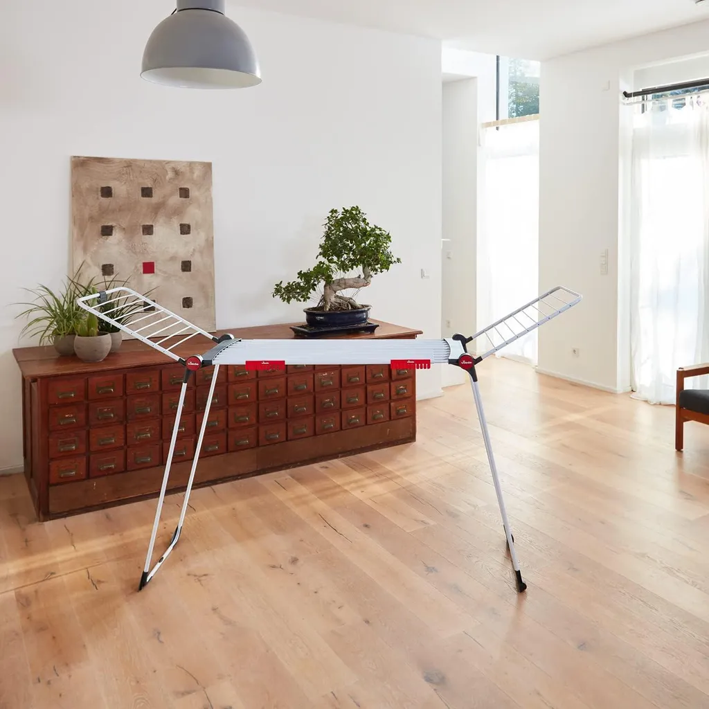 Étendoir modulable télescopique robuste avec deux porte-chaussettes