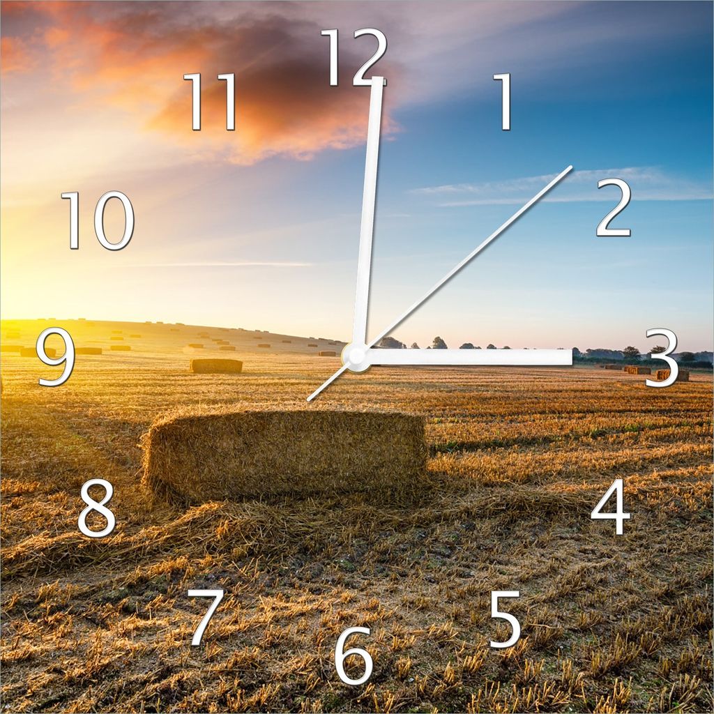 Wallario Design Wanduhr Stroh auf dem Feld bei untergehender Sonne aus Echtglas, Größe 30 x 30 cm