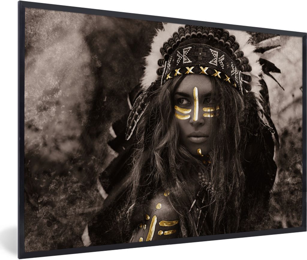 MuchoWow Gerahmtes Poster Frau - Indianerkleid - Gold 90x60 cm - Poster mit Schwarzem Bilderrahmen Wandposter Rahmen Foto Bilder - Fotorahmen - F...