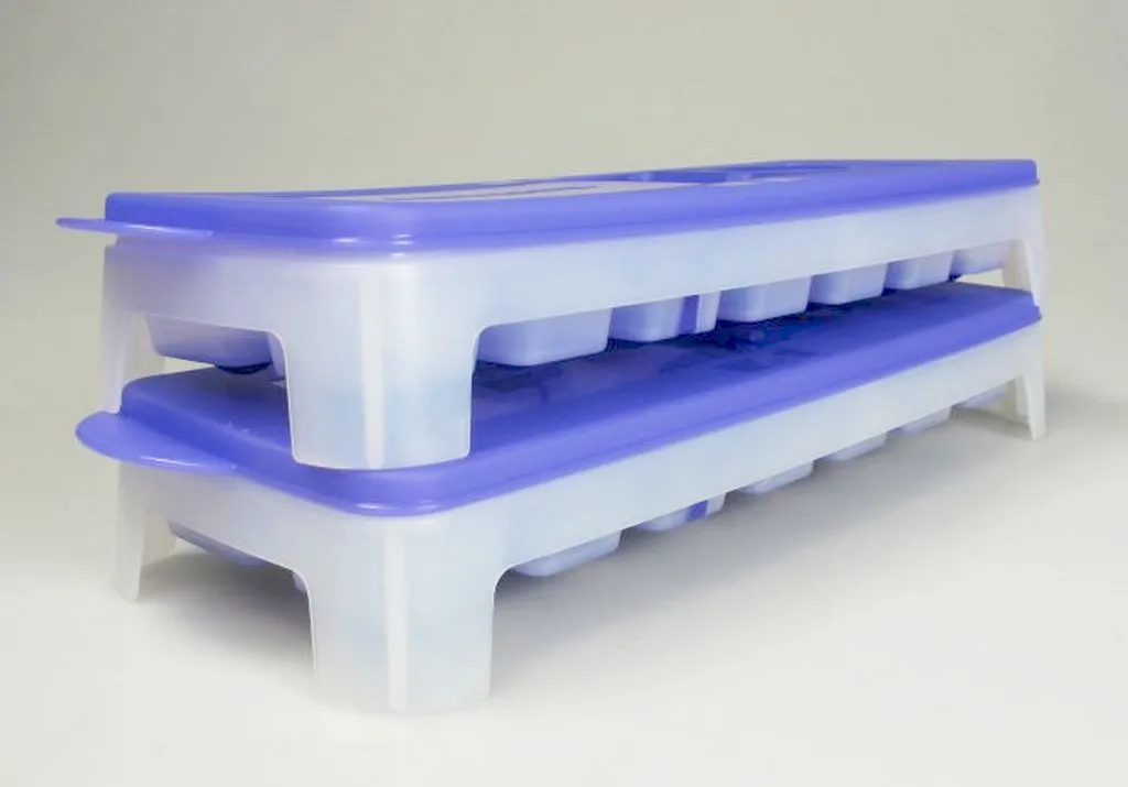 TUPPERWARE Vassoio per congelatore Vassoio per cubetti di ghiaccio (2) Vassoio per cubetti di ghiaccio + coperchio viola blu CON REGALO