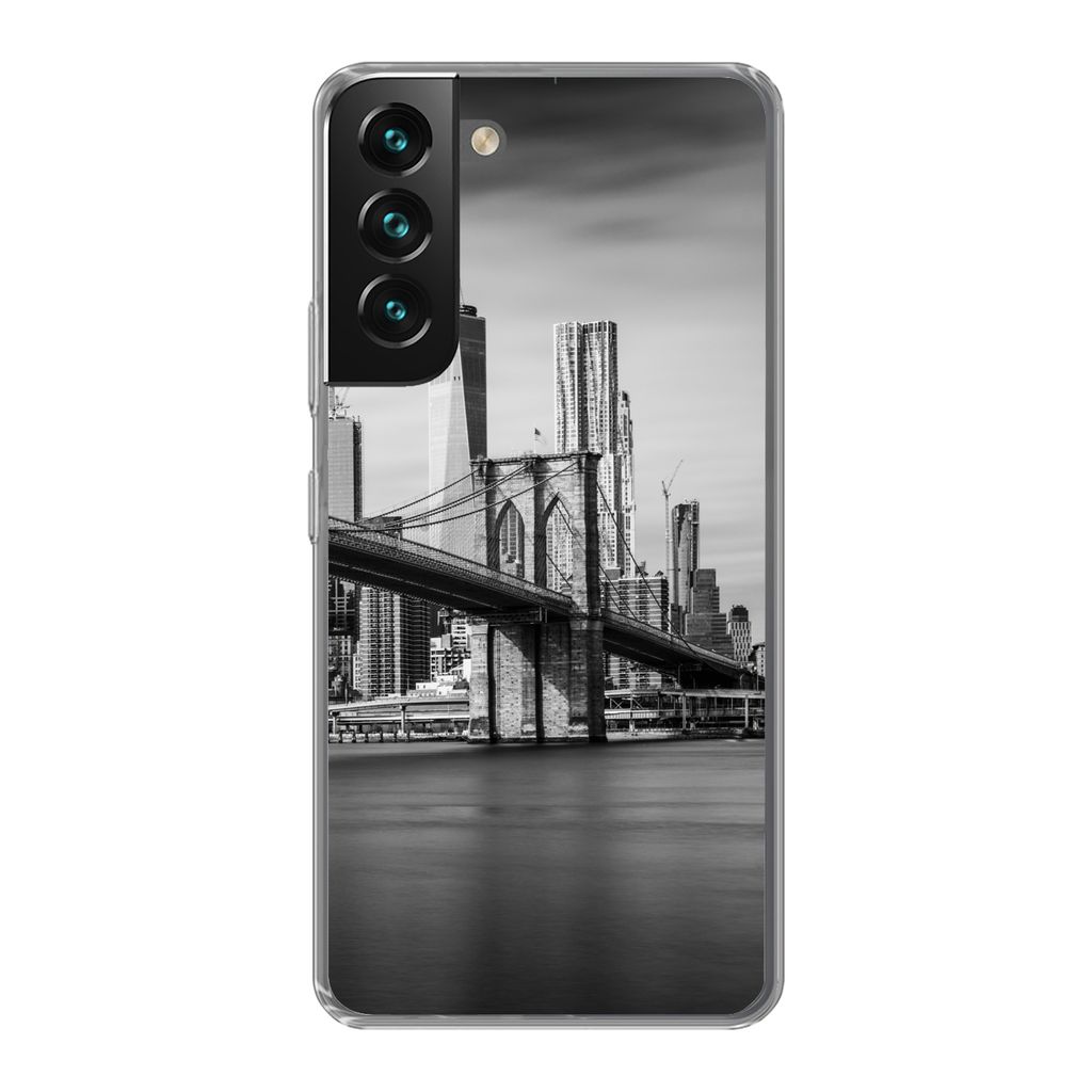 MuchoWow Handyhülle Schutzhülle Hülle für Samsung Galaxy S22 Architektur - New York - Brooklyn Bridge - Wasser - Schwarz und weiß Silikon So...