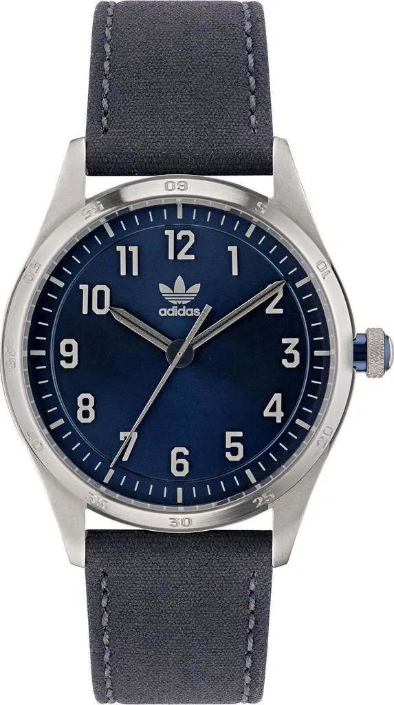 Montre adidas Originals Code Four : Alliez Robustesse et Style sans Compromis