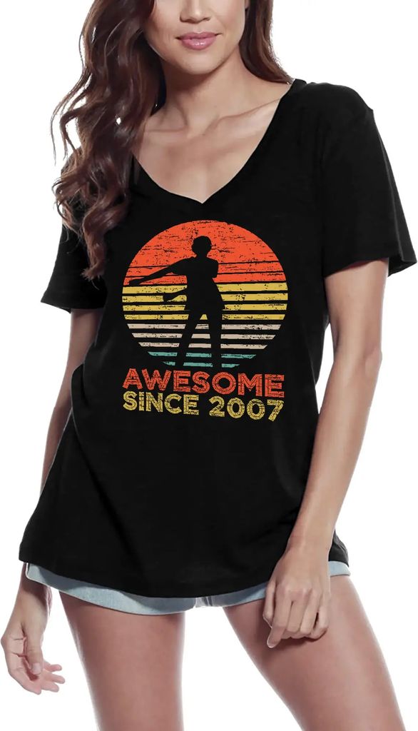 Damen Grafik T-Shirt V-Ausschnitt Vintage-geil seit 2007 – Vintage Awesome Since 2007 – Geschenk 17. Geburtstag Jahrestag 17 Jahre Jubiläum 17...