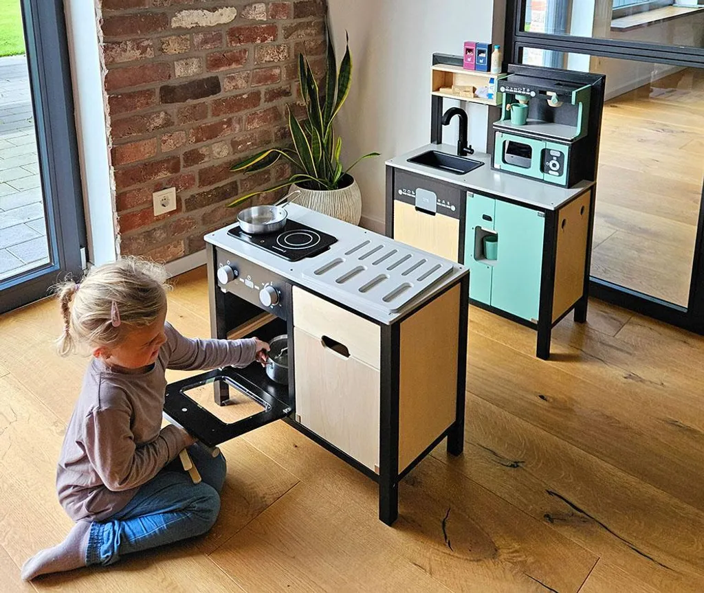 Cuisine enfant bois robuste et stable avec îlot pour petits espaces - 5