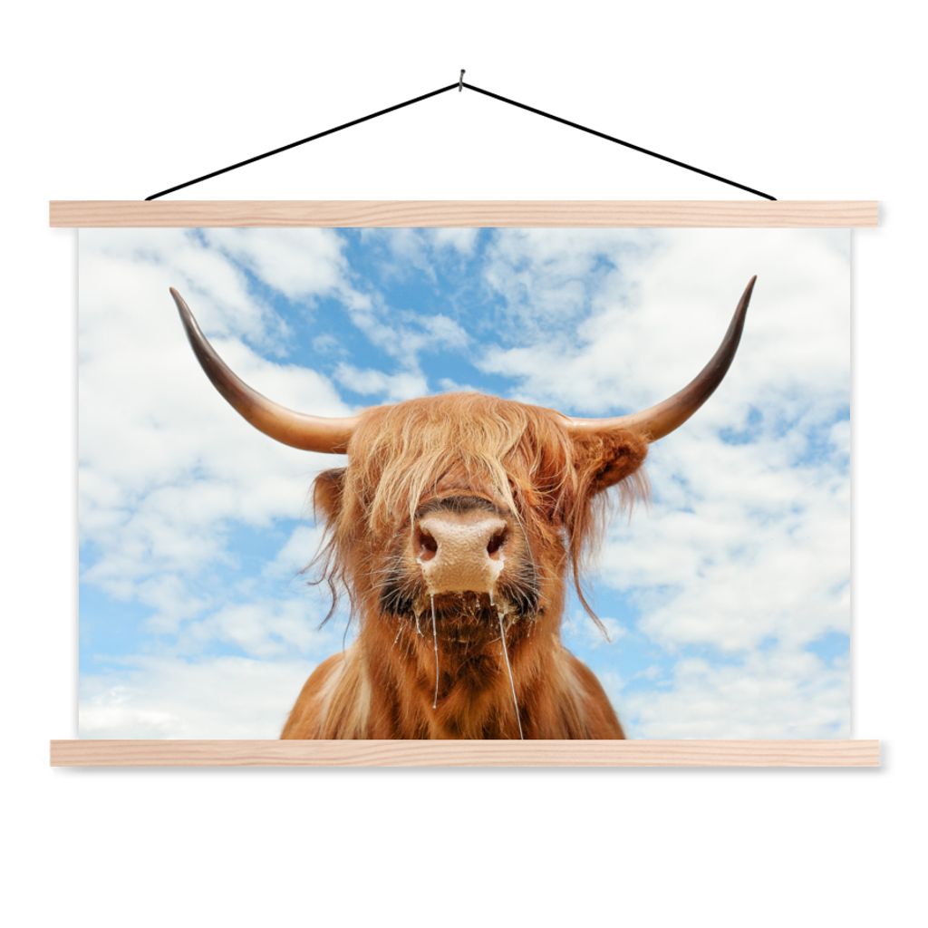 MuchoWow Textilposter Schottischer Highlander - Wolke - Tiere 60x40 cm mit holzfarbenen Rahmen - Bilder