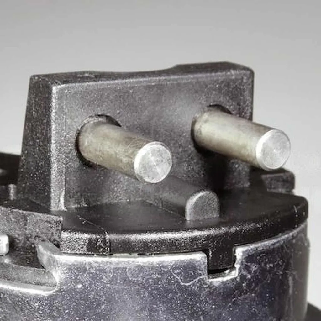 Évitez la surchauffe avec la pompe à eau 12V PIERBURG pour Mercedes C
