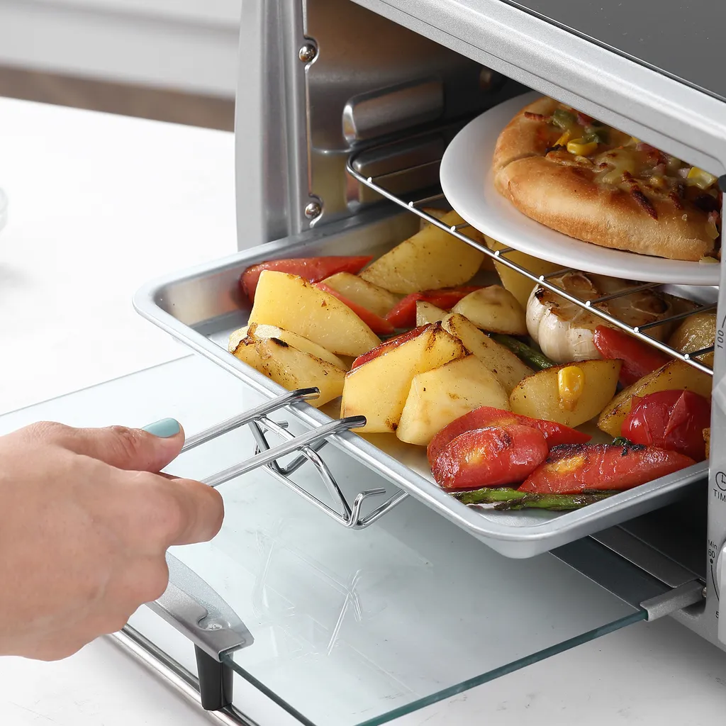 Mini four d'appoint idéal pour réchauffer et gratiner vos repas rapides - 9