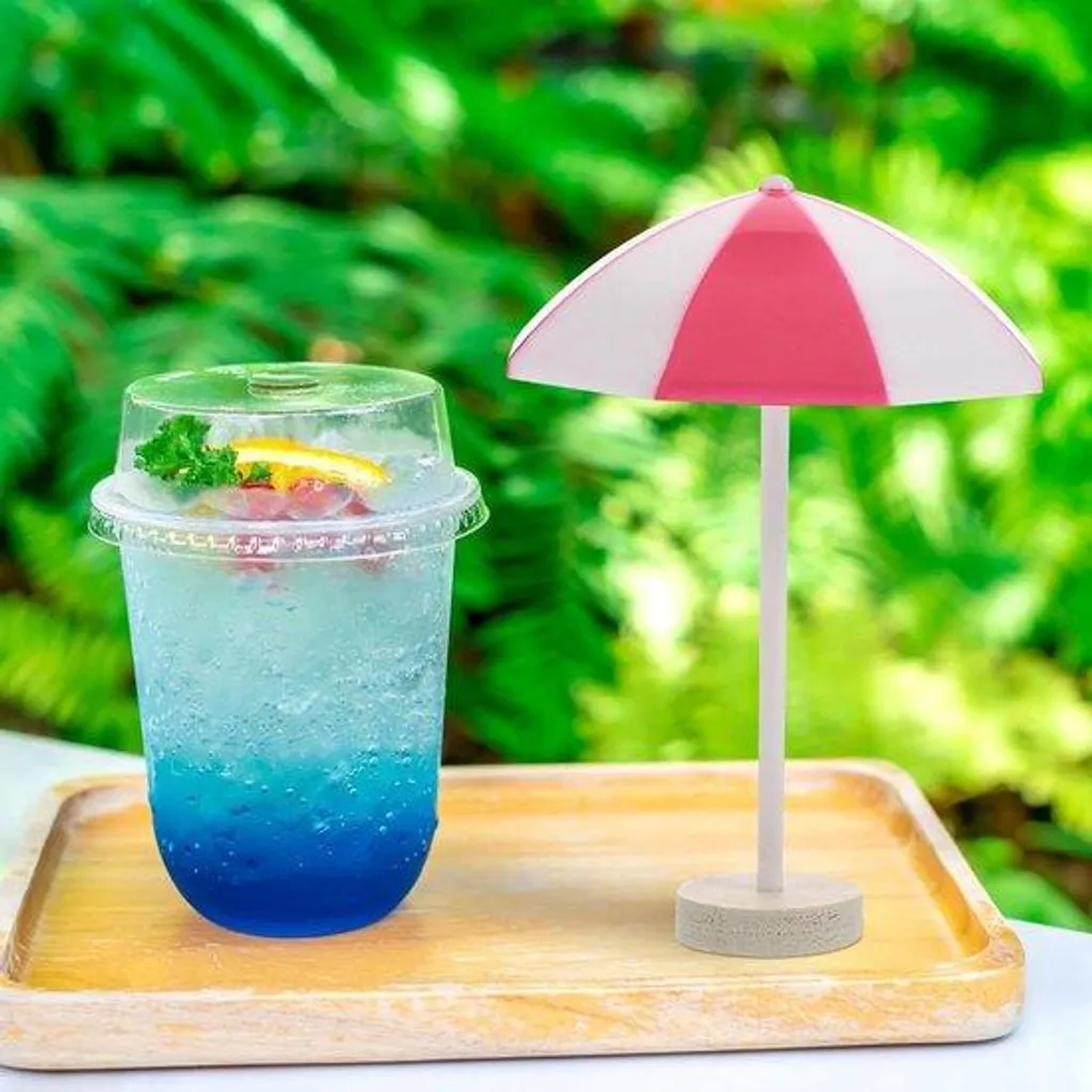 Petit parasol miniature multicolore 5 panneaux pour décor de vitrine